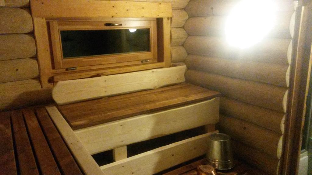 Ezerkalni Villa Raiskums Eksteriør bilde