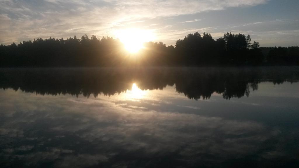 Ezerkalni Villa Raiskums Eksteriør bilde